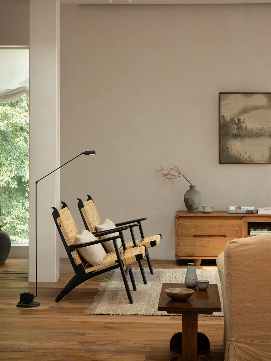 Horn Lounge Chair