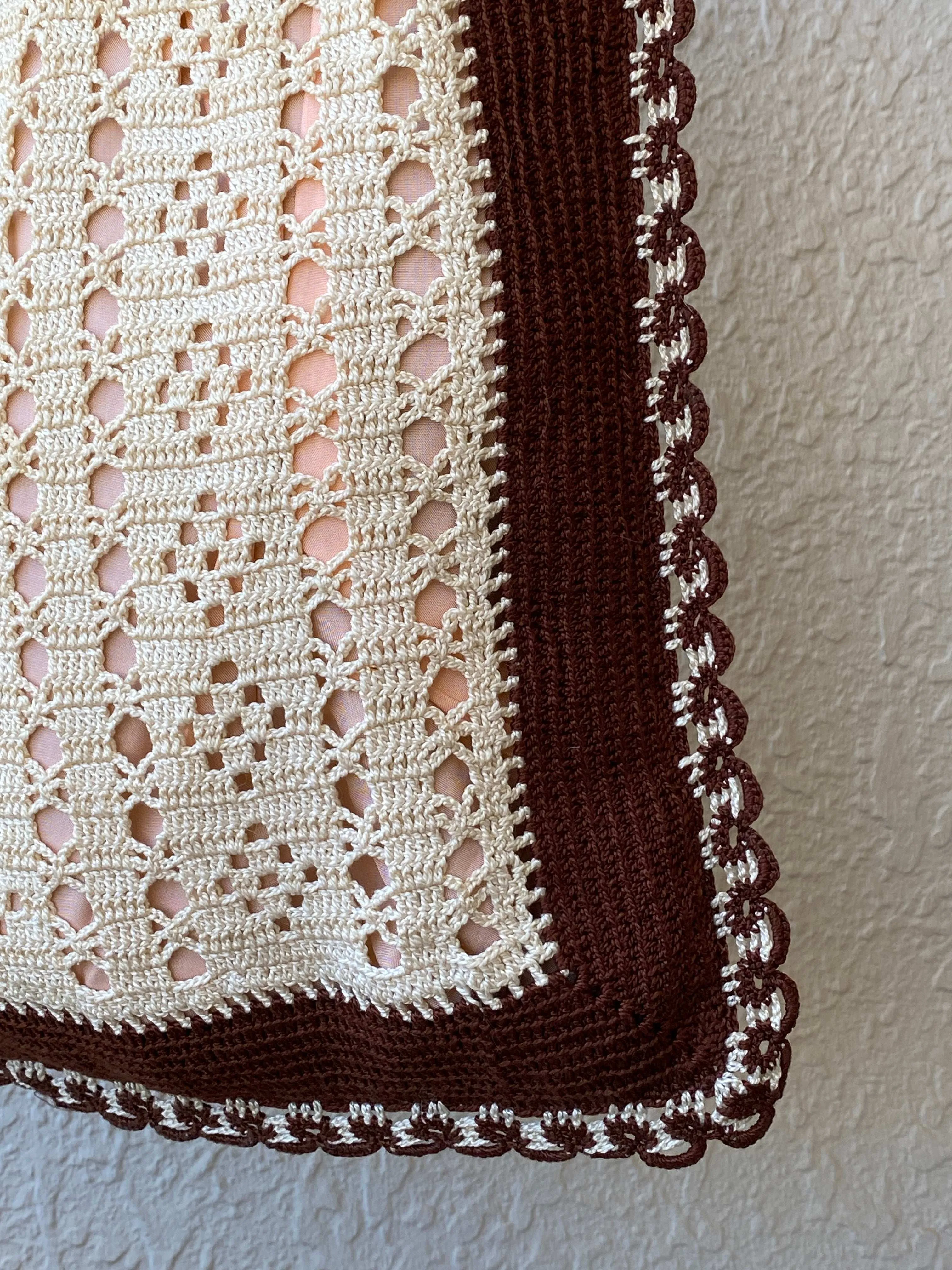 Vintage Crochet Wooden Handle Beach Handbag